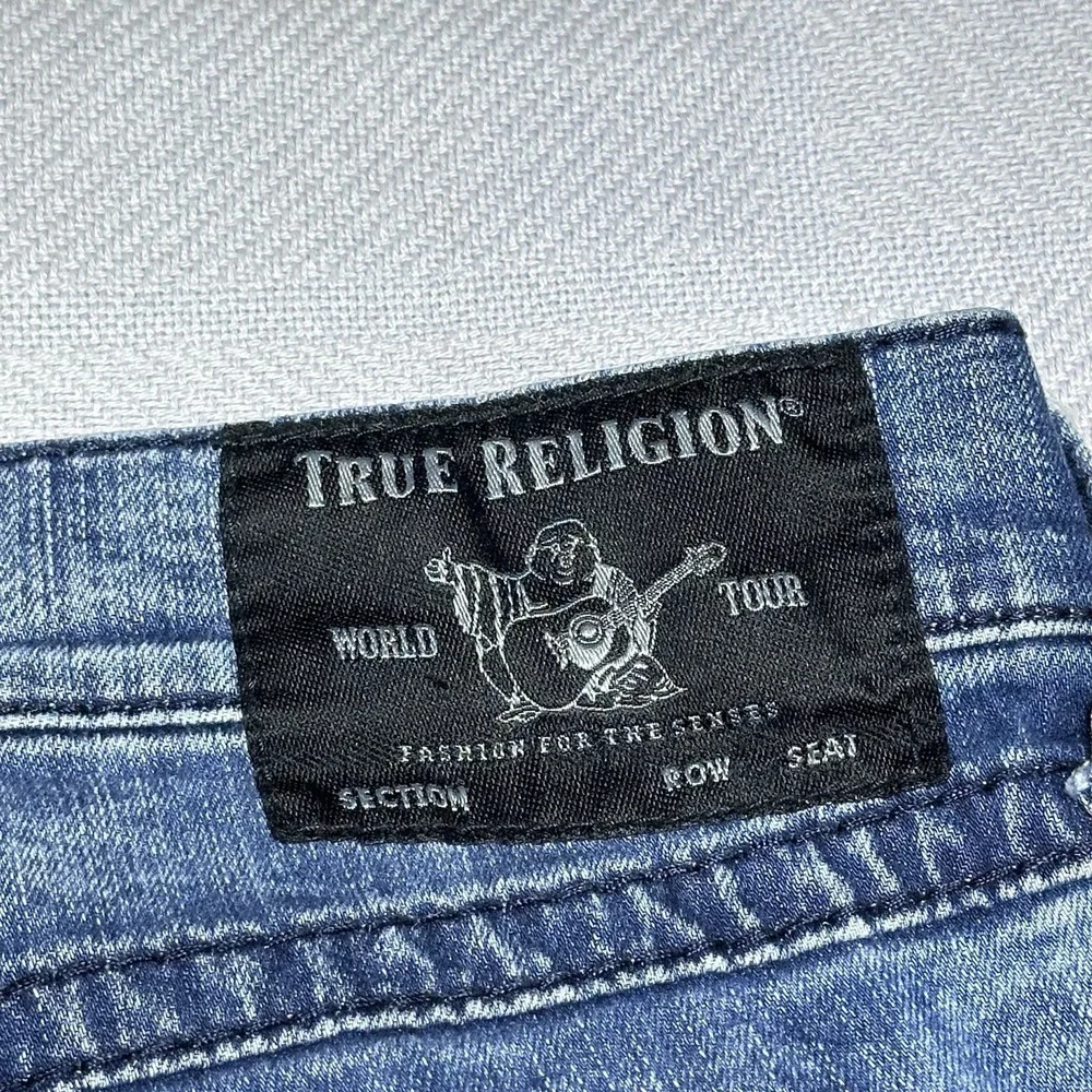 True Religion Rocco Jeans Mens 42x32 Relaxed Skinny Flap Pockets Acid Wash‎